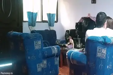 Gadis Cantik Pasrah Servis Kasur Ruang Tamu poster