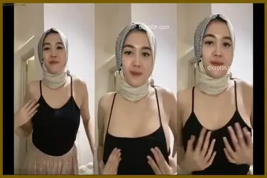 Yesi Cewek Jilbab Pap Bugil Pamer Tocil Tapi Pulen poster